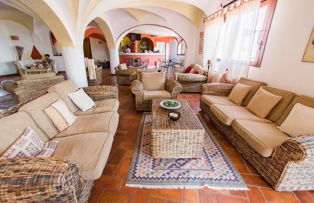 Hotel Li Graniti-1